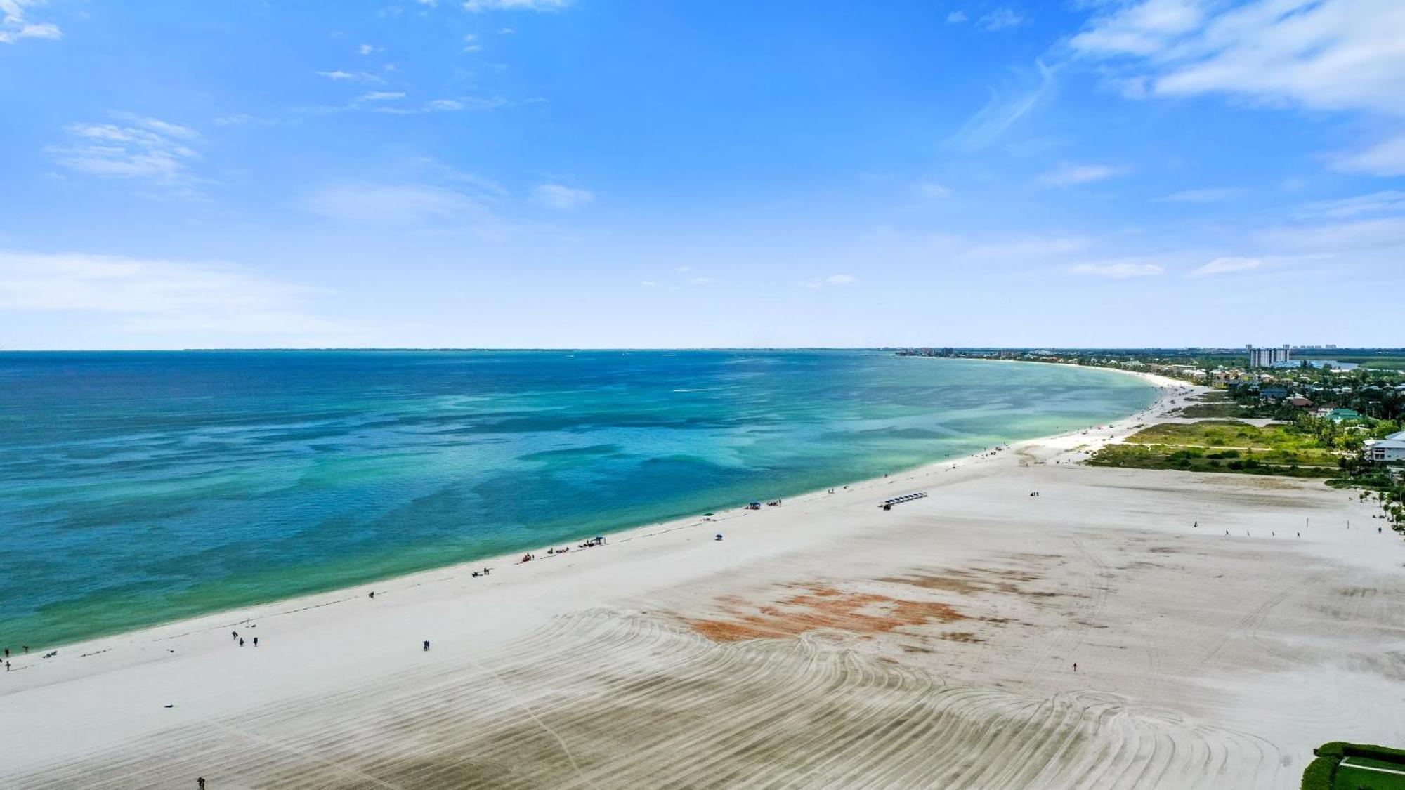Gullwing Beach Front Resort ฟอร์ตมายเยอร์สบีช ภายนอก รูปภาพ